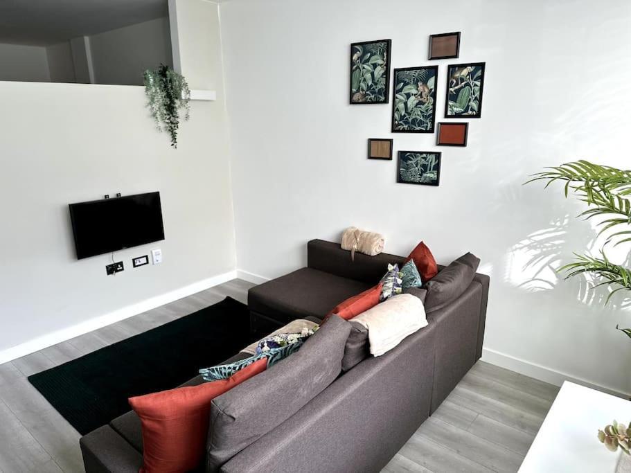 Studio Apartment In Milton Keynes Buitenkant foto